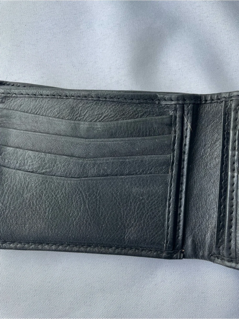 RFID Classic Black Leather Bi-Fold Wallet - Men